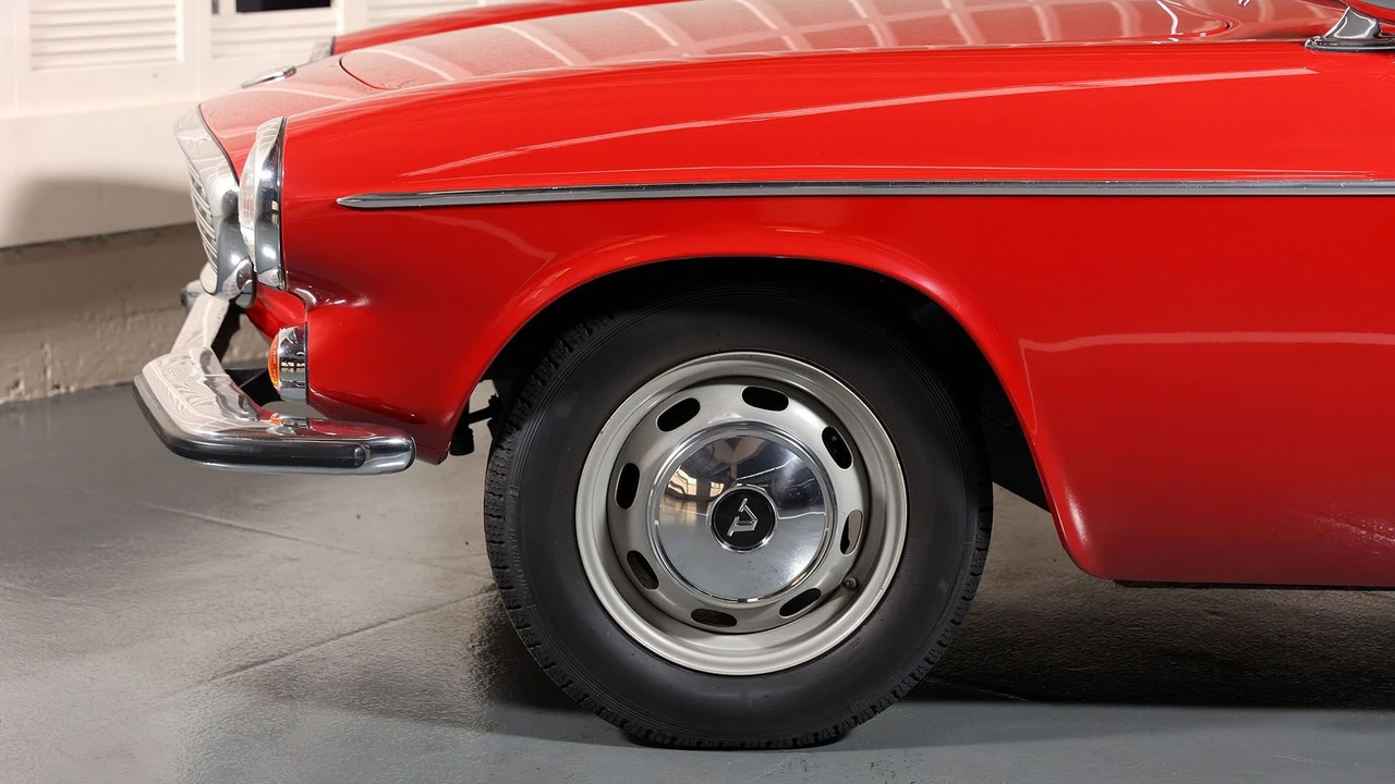 1967 Volvo 1800S - Image 10 of 31