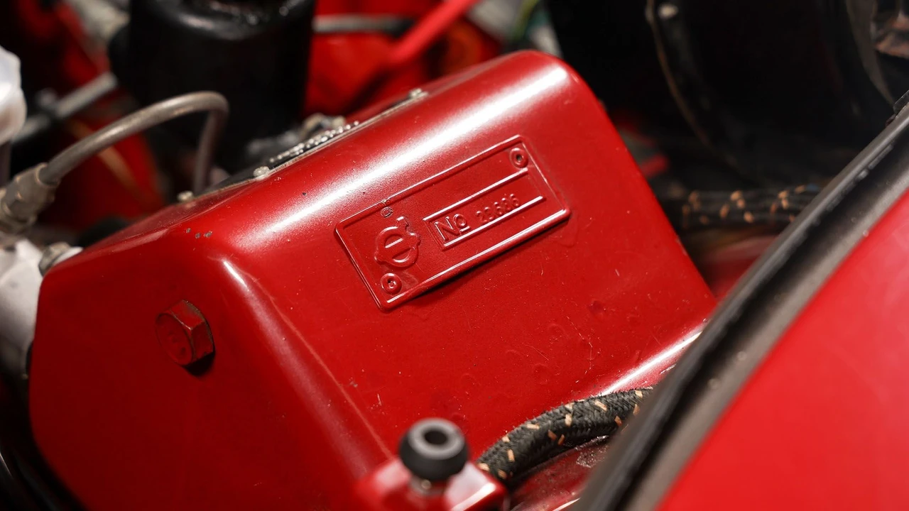 1967 Volvo 1800S - Image 27 of 31