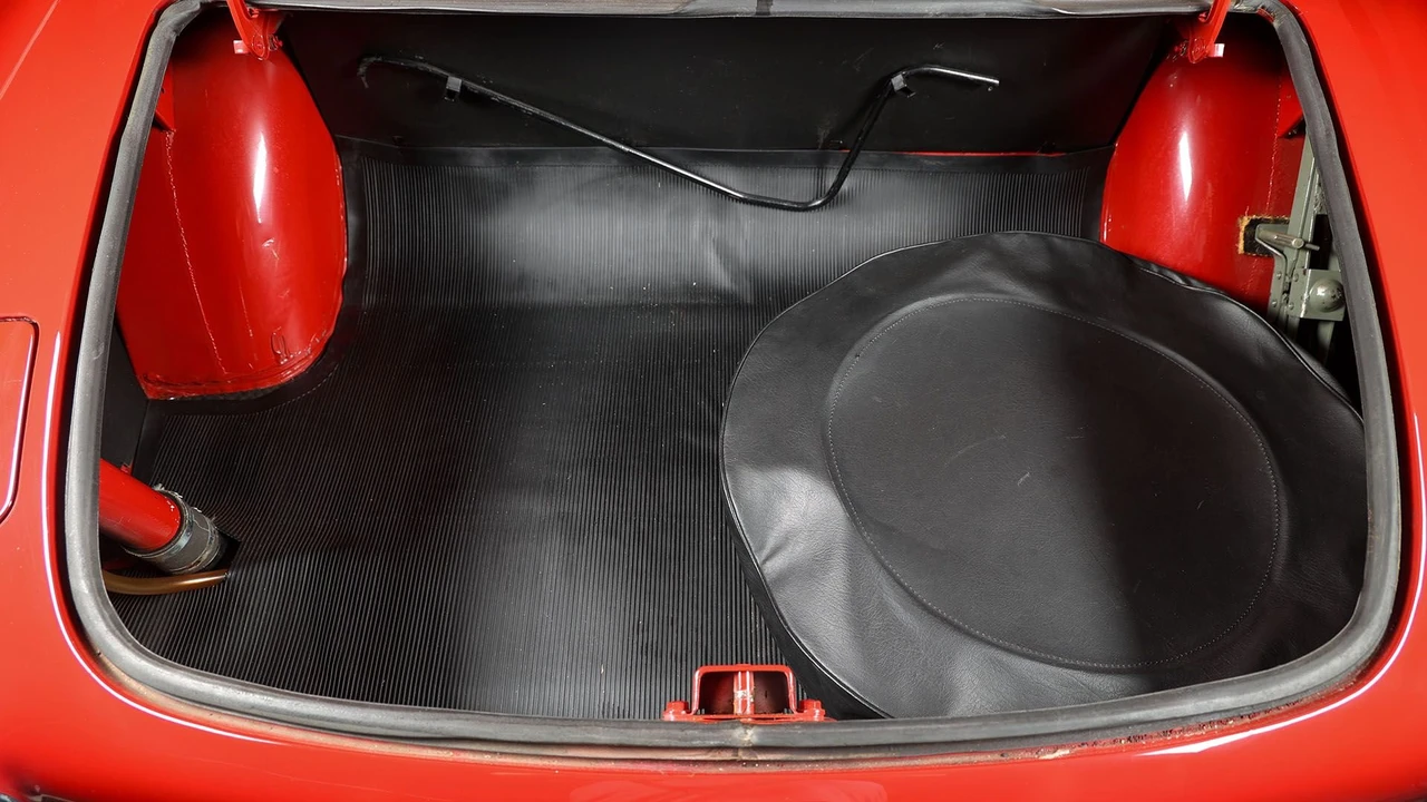 1967 Volvo 1800S - Image 23 of 31