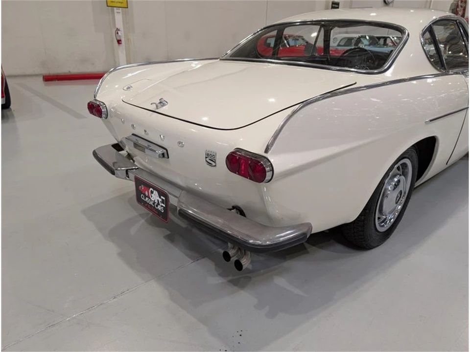 1967 Volvo 1800S - Image 7 of 31