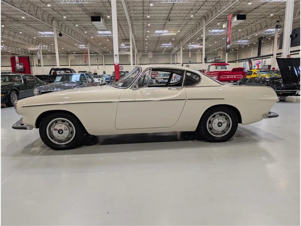 1967 Volvo 1800S - Image 9 of 31