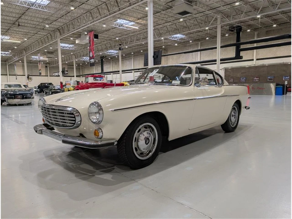 1967 Volvo 1800S - Image 10 of 31