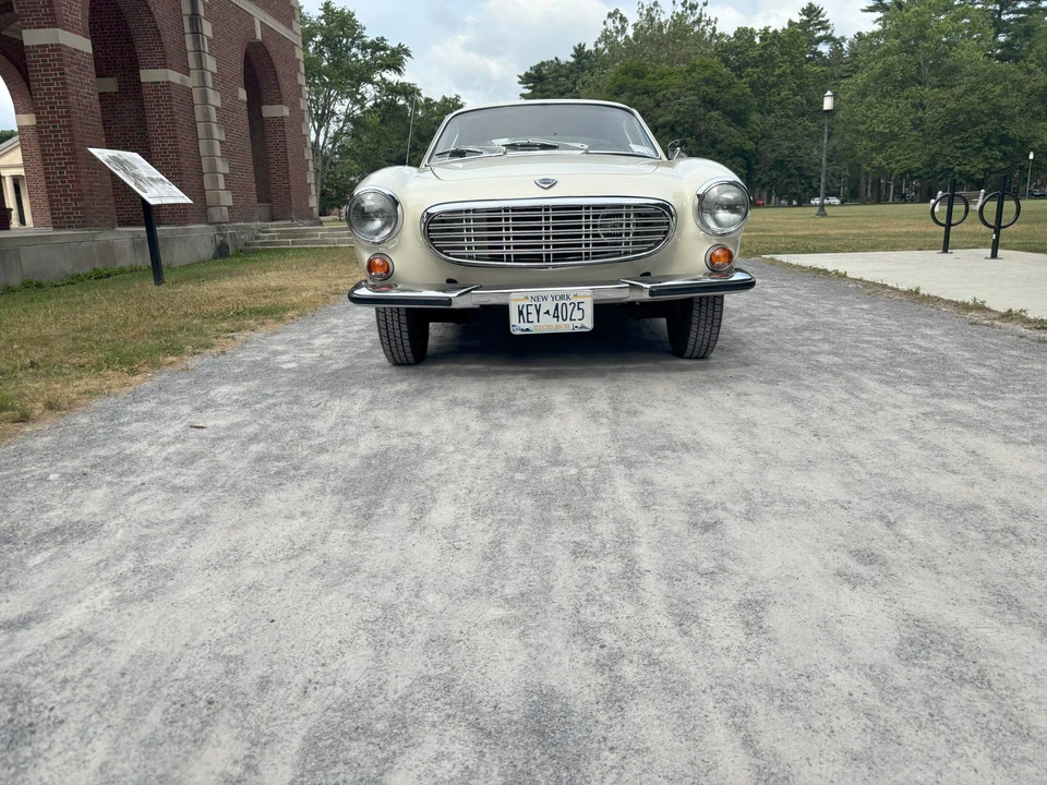 1967 Volvo 1800S - Image 4 of 31