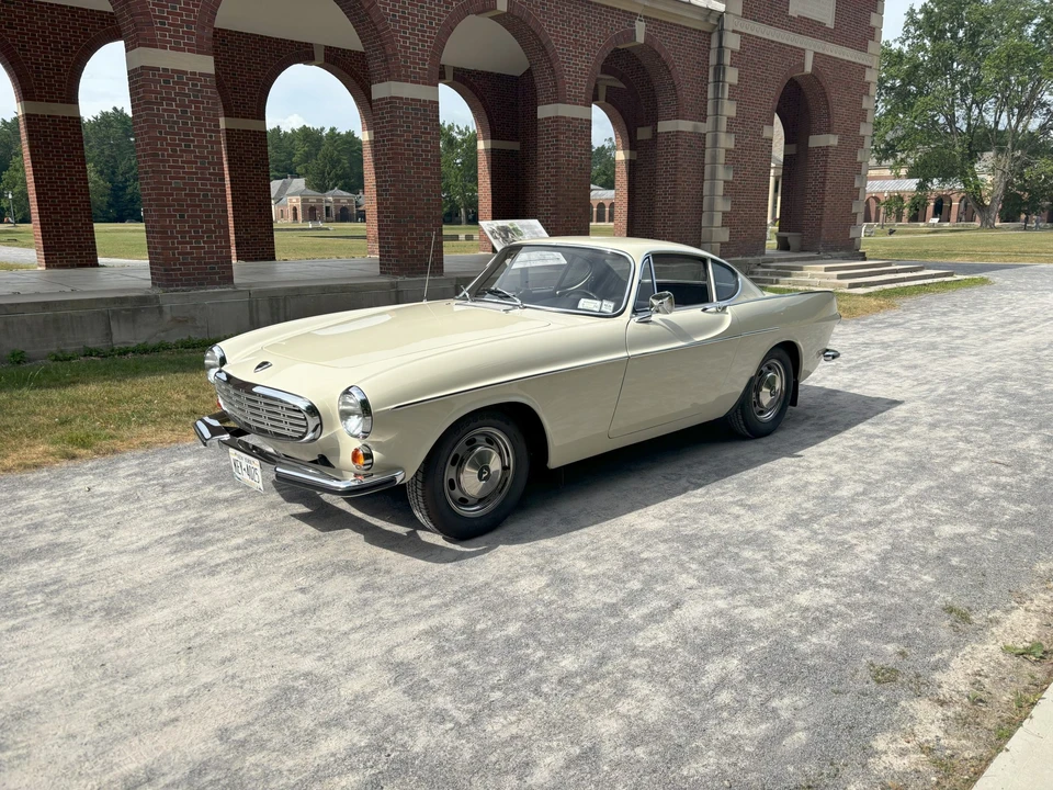 1967 Volvo 1800S - Image 2 of 31