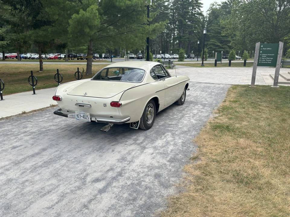 1967 Volvo 1800S - Image 8 of 31