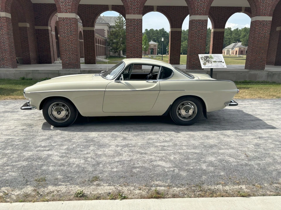 1967 Volvo 1800S - Image 12 of 31