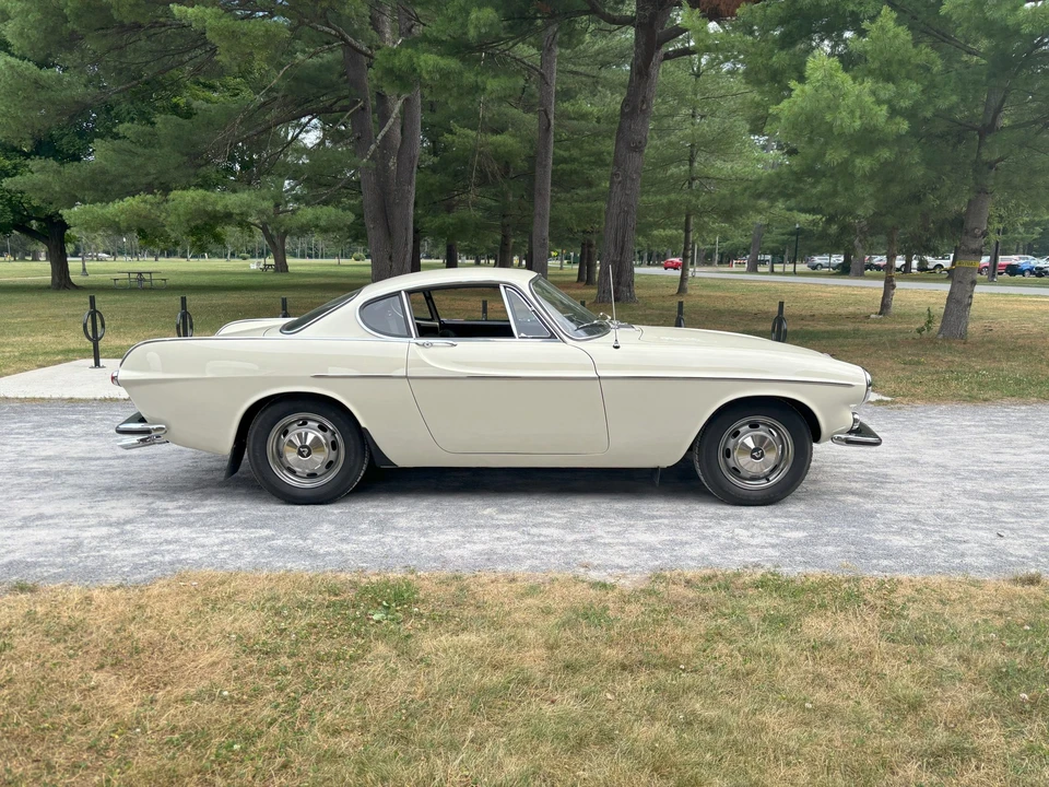 1967 Volvo 1800S - Image 7 of 31