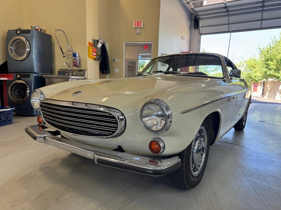 1967 Volvo 1800S - Image 15 of 31
