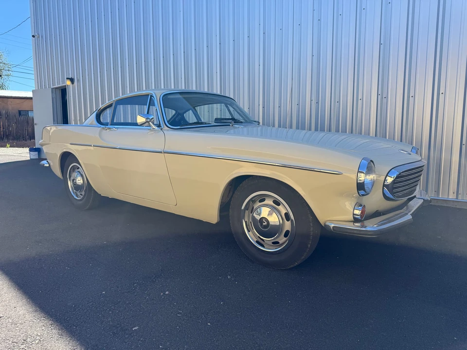 1967 Volvo 1800S - Image 10 of 31