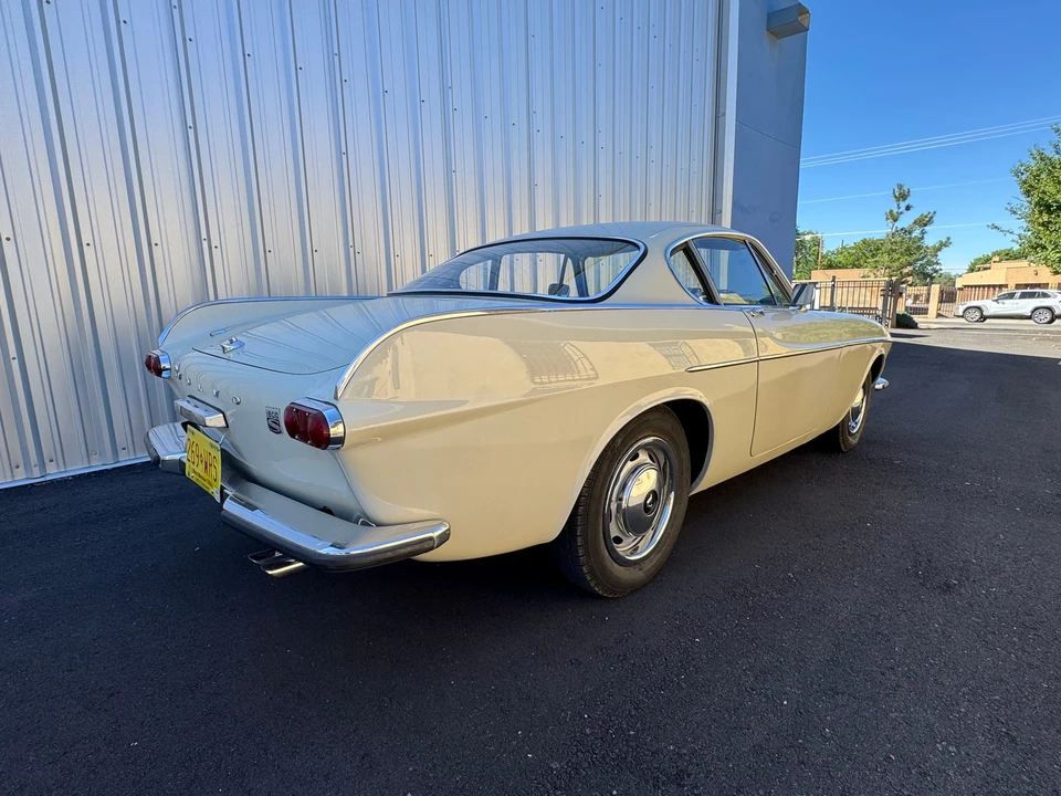 1967 Volvo 1800S - Image 8 of 31