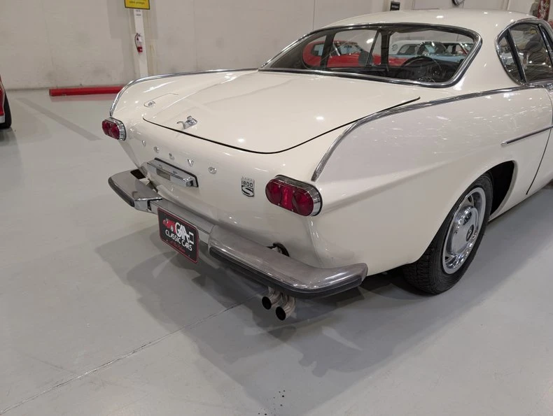 1967 Volvo 1800S - Image 10 of 31