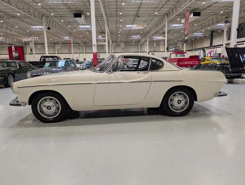 1967 Volvo 1800S - Image 8 of 31