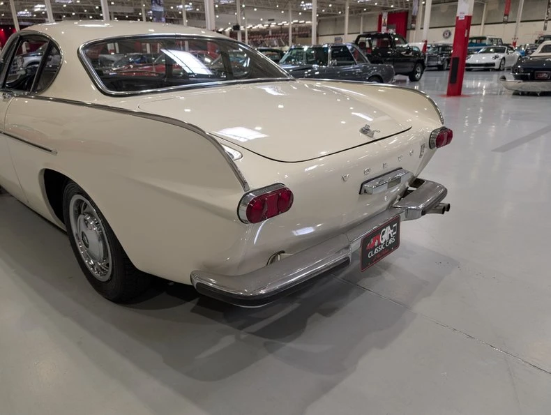 1967 Volvo 1800S - Image 8 of 31