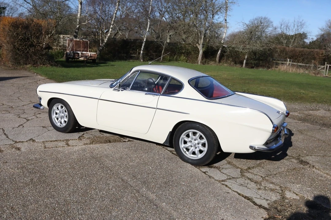 1967 Volvo 1800S - Image 11 of 30