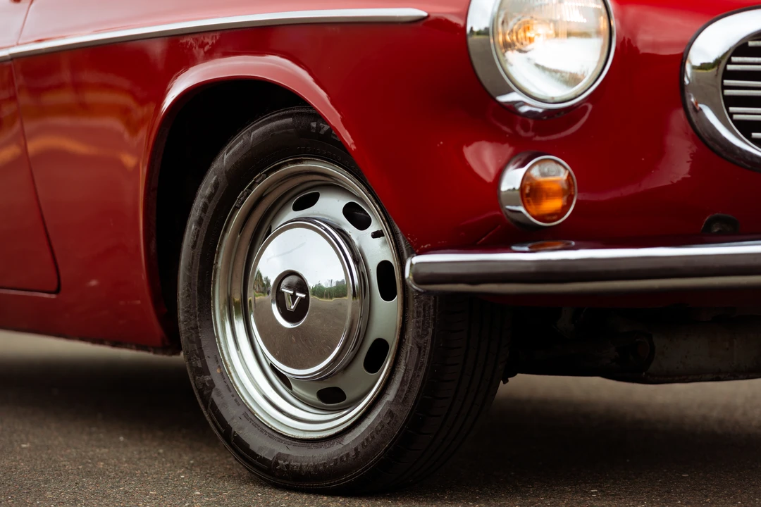 1967 Volvo 1800S - Image 18 of 31