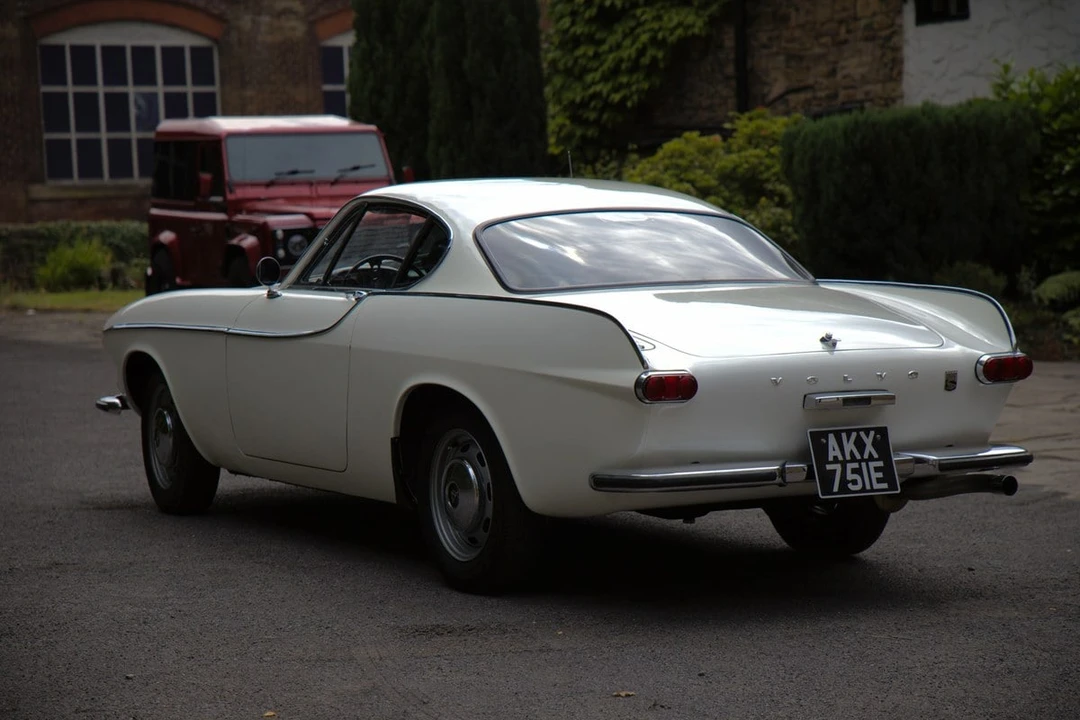 1967 Volvo 1800S - Image 7 of 31