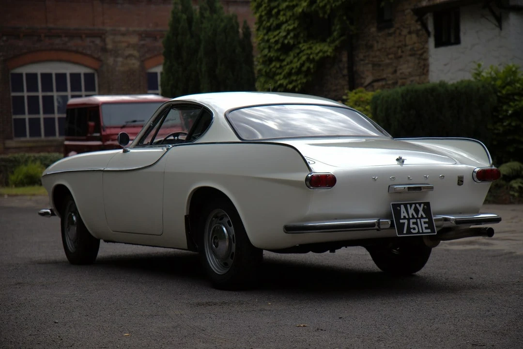 1967 Volvo 1800S - Image 8 of 31