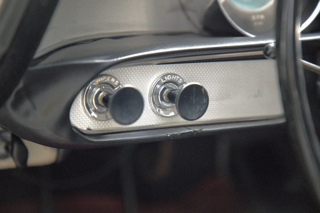 1967 Volvo 1800S - Image 24 of 31