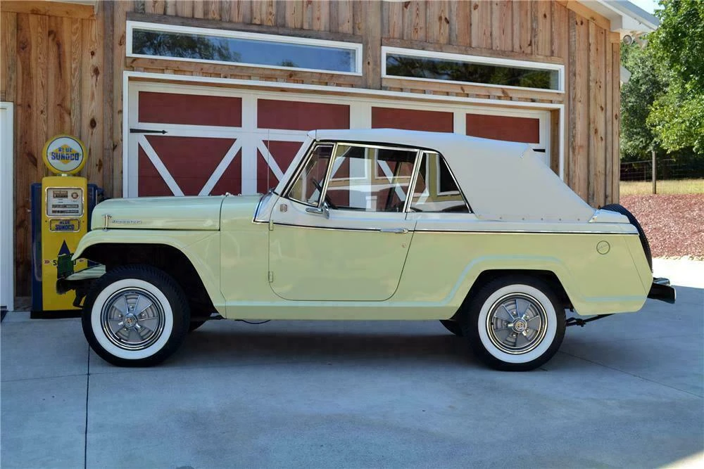 1967 Willys Jeepster - Image 5 of 5