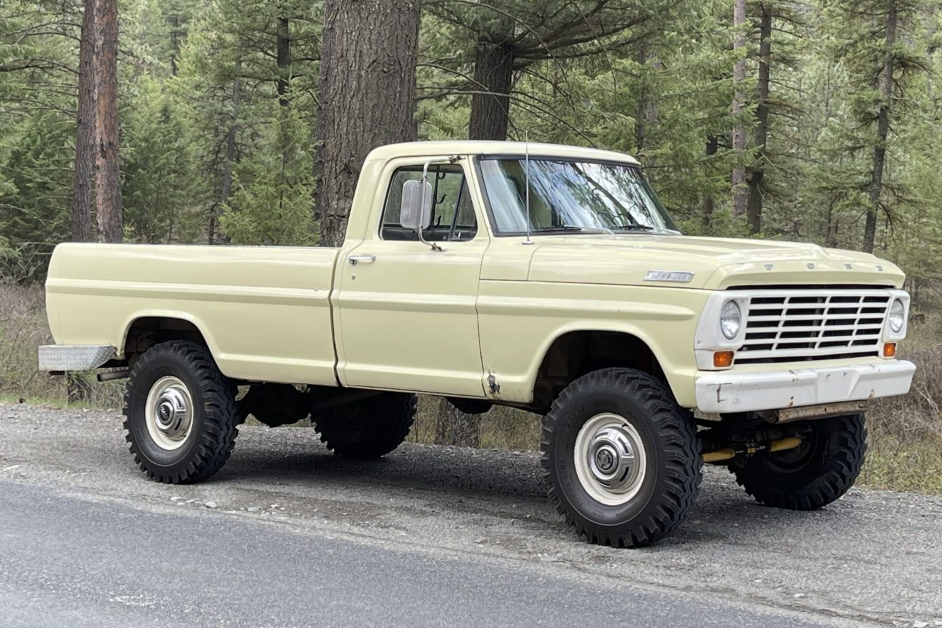 1967 Ford F-250 Highboy 4×4 4-Speed