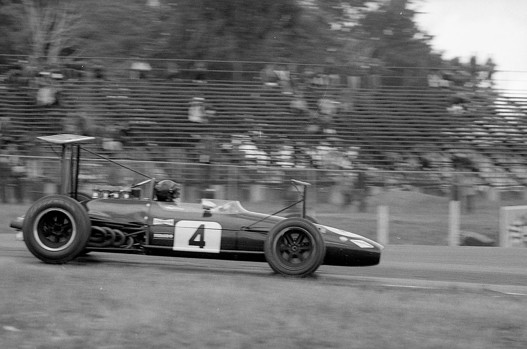 Brabham - Image 10 of 31
