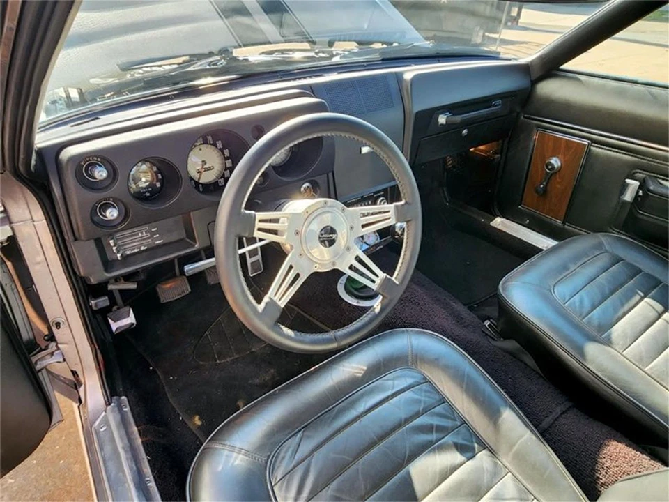 1968 AMC AMX - Image 11 of 12