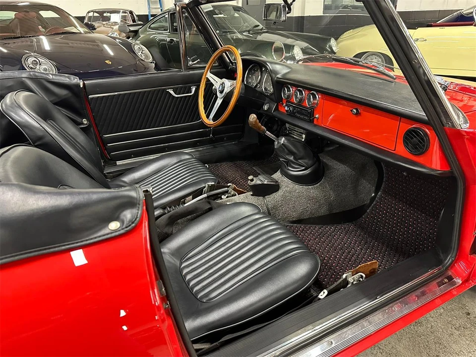 1968 Alfa Romeo Giulia Sprint GT Veloce - Image 27 of 31