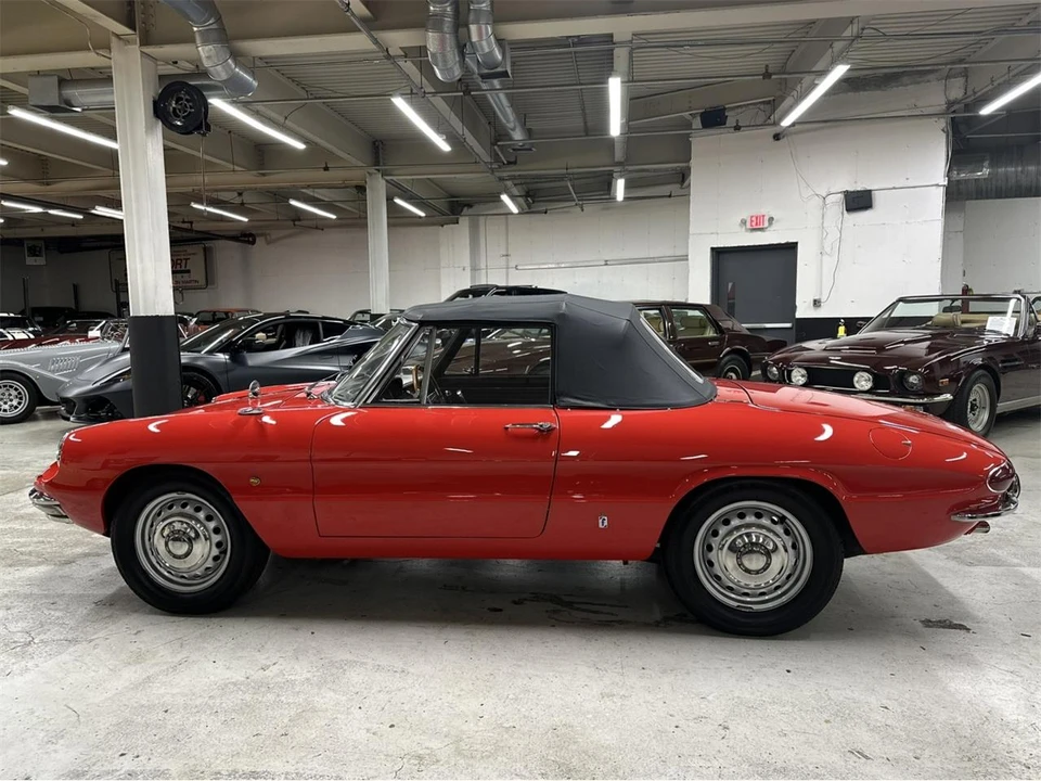 1968 Alfa Romeo Giulia Sprint GT Veloce - Image 14 of 31