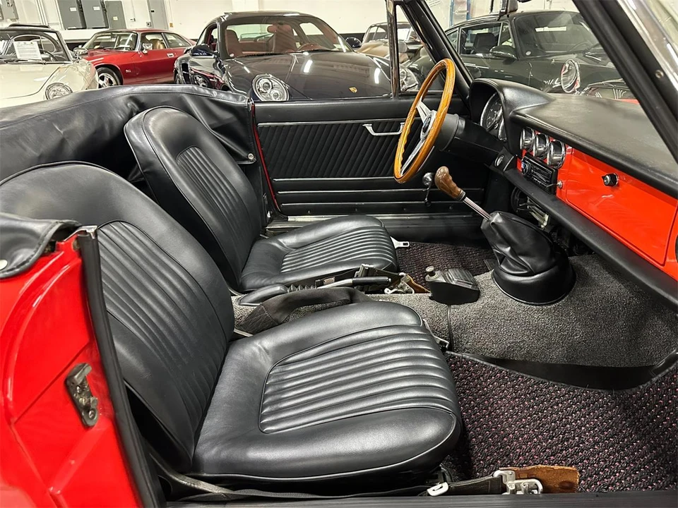 1968 Alfa Romeo Giulia Sprint GT Veloce - Image 28 of 31