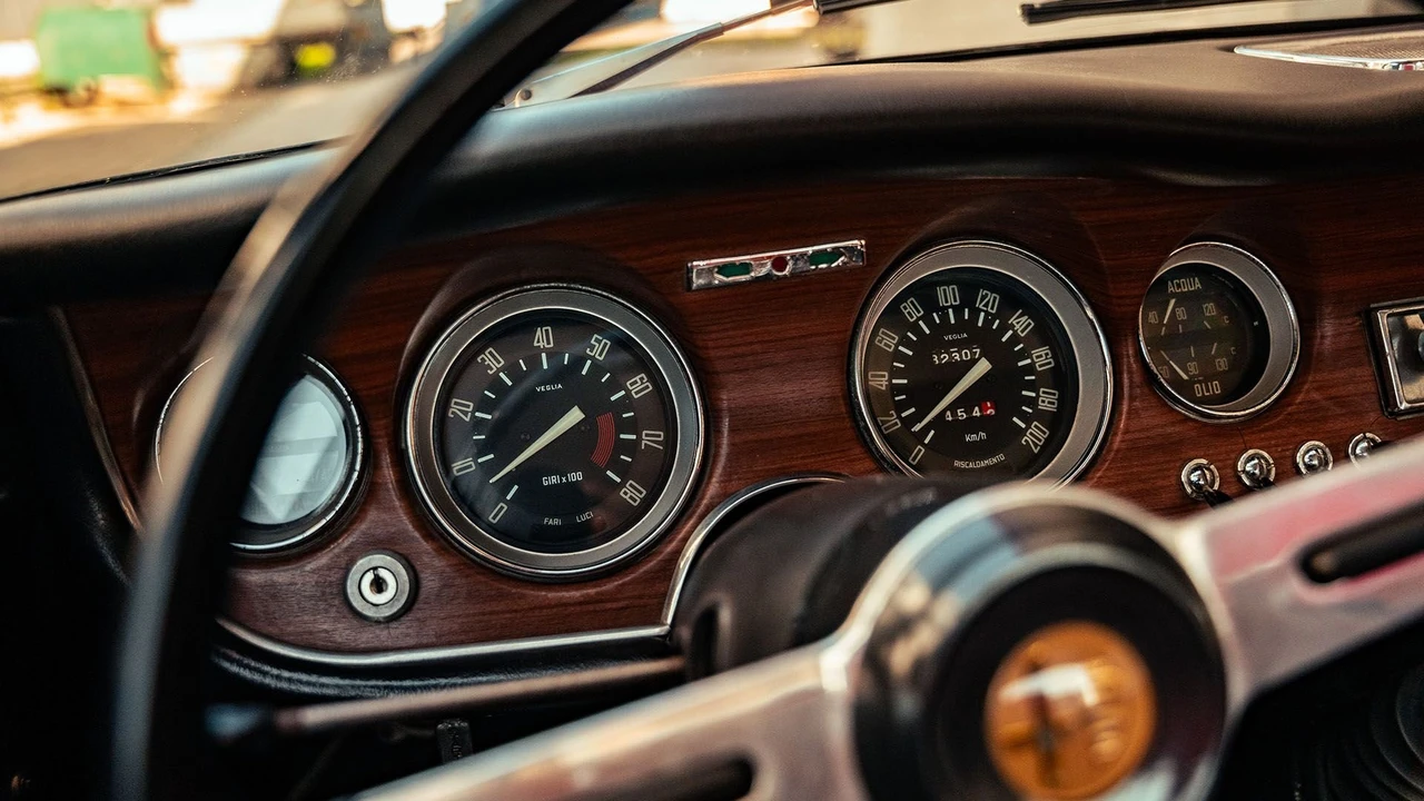 1968 Alfa Romeo Giulia Sprint GT Veloce - Image 27 of 31