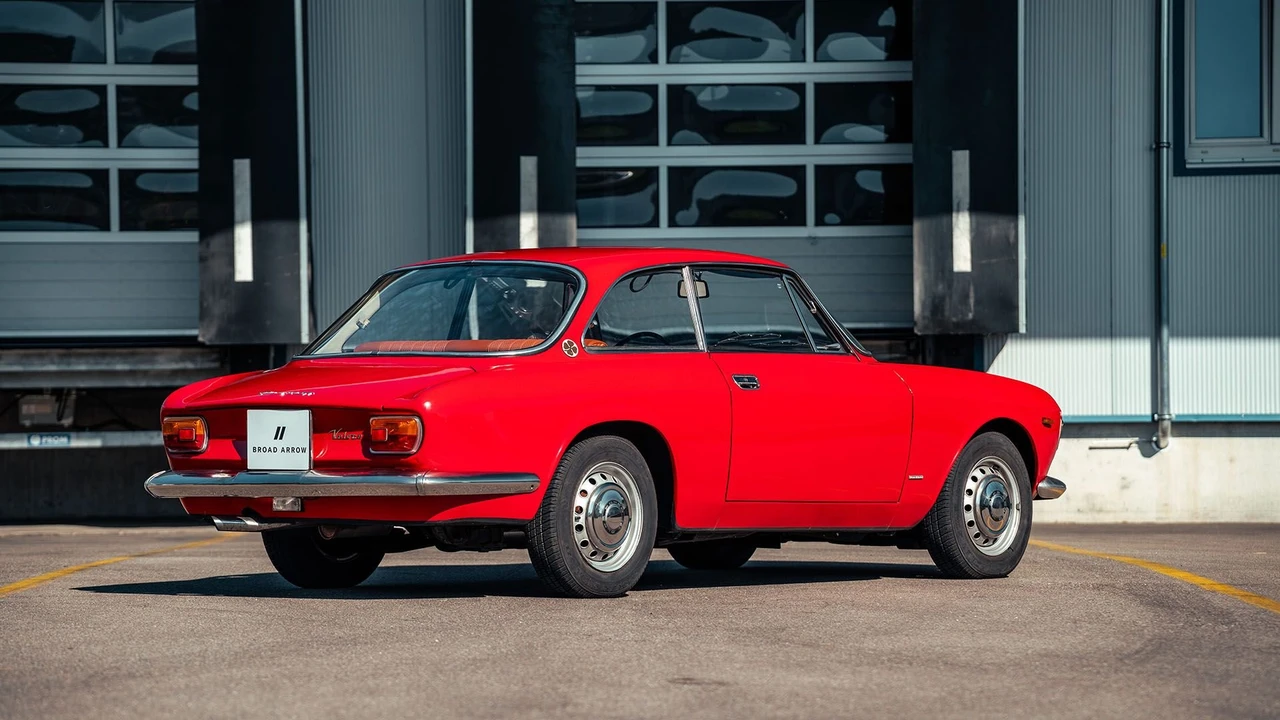 1968 Alfa Romeo Giulia Sprint GT Veloce - Image 12 of 31
