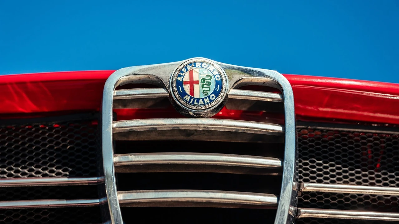 1968 Alfa Romeo Giulia Sprint GT Veloce - Image 14 of 31
