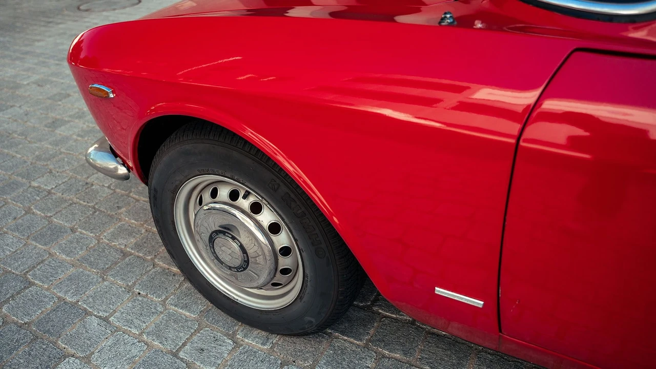 1968 Alfa Romeo Giulia Sprint GT Veloce - Image 16 of 31