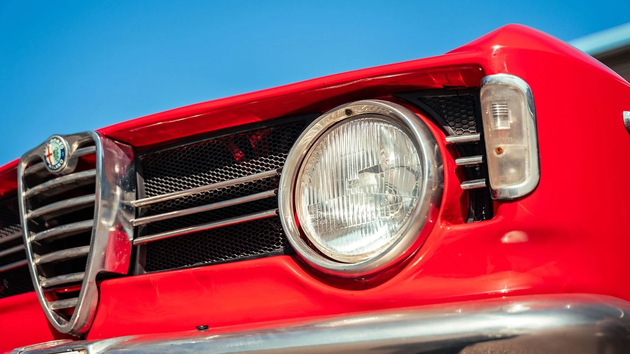 1968 Alfa Romeo Giulia Sprint GT Veloce - Image 13 of 31