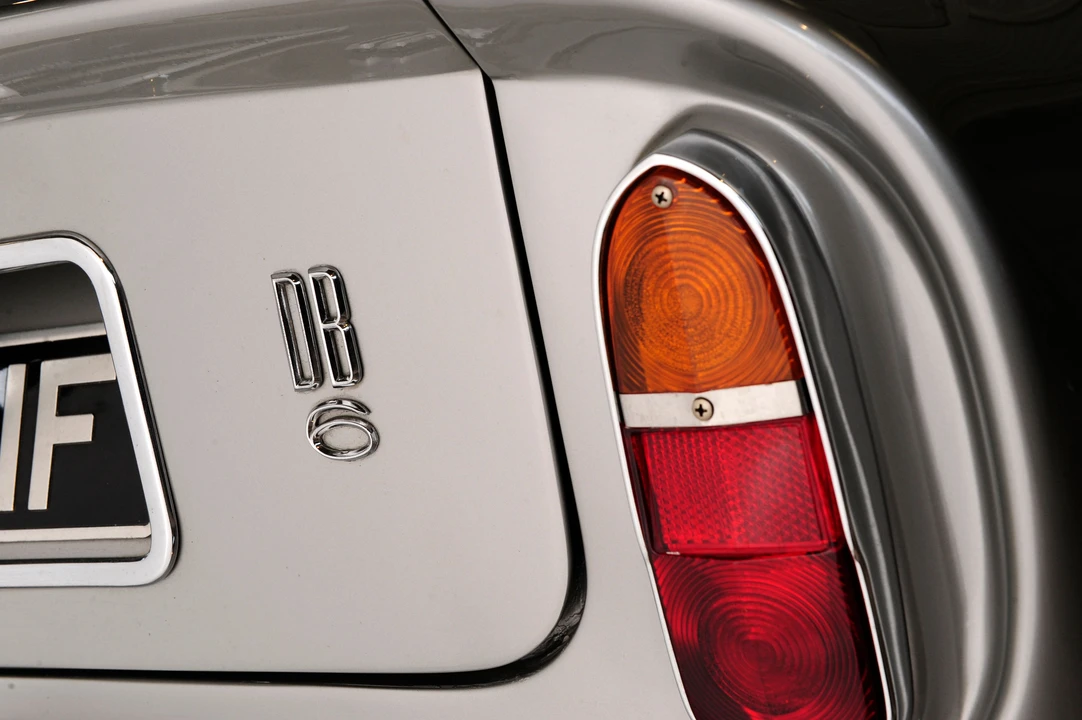 1968 Aston Martin DB6 - Image 8 of 30