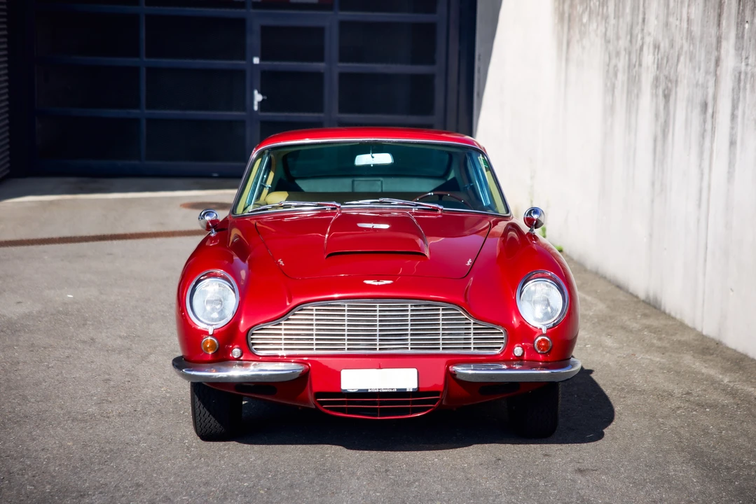 1968 Aston Martin DB6 - Image 9 of 31