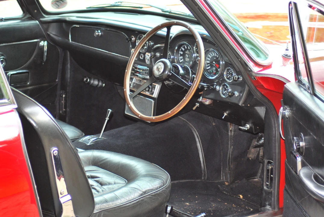 1968 Aston Martin DB6 - Image 2 of 5