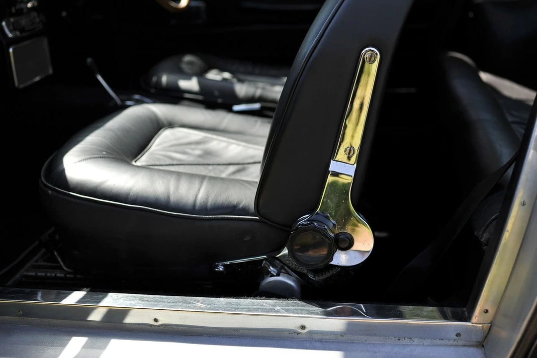 1968 Aston Martin DB6 Vantage - Image 31 of 31