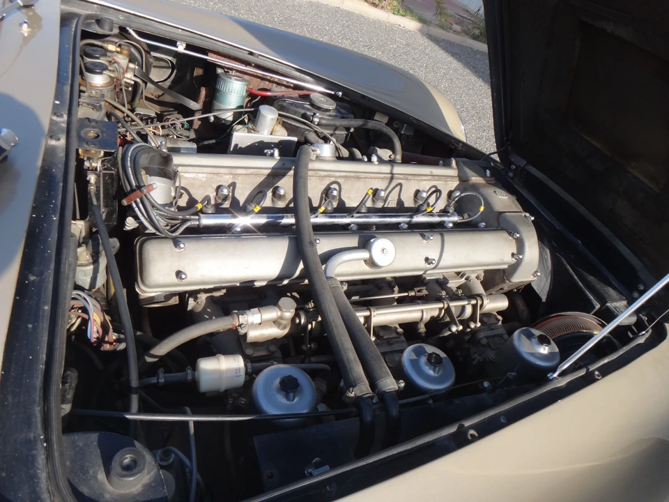 1968 Aston Martin DB6 - Image 2 of 6