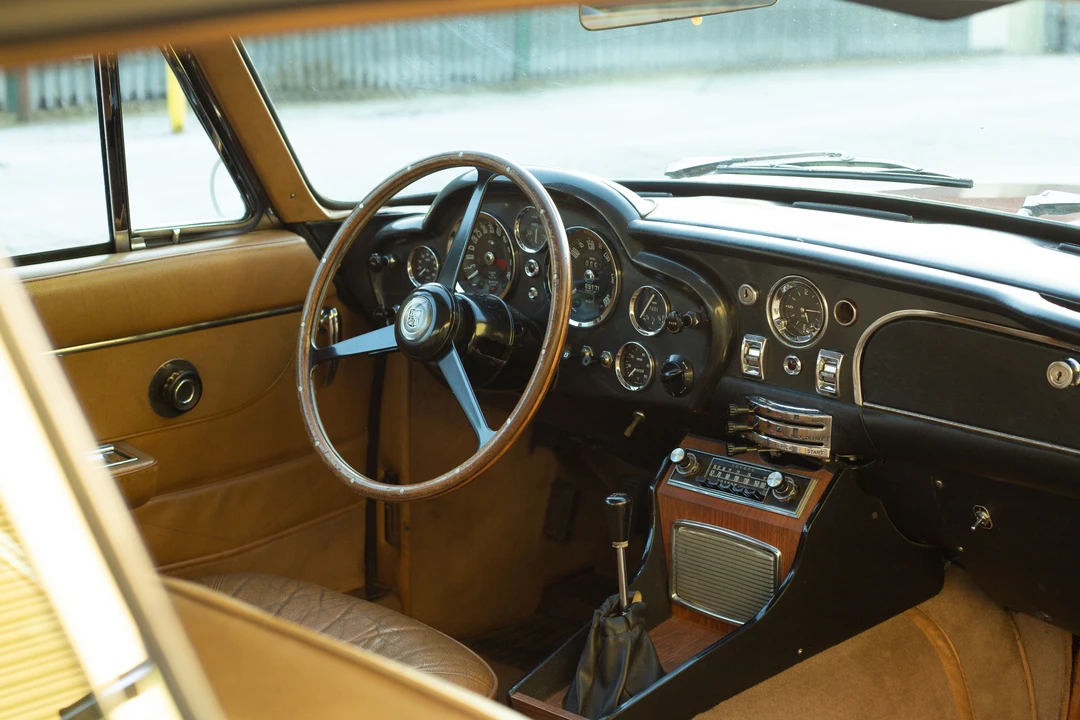 1968 Aston Martin - Image 10 of 31