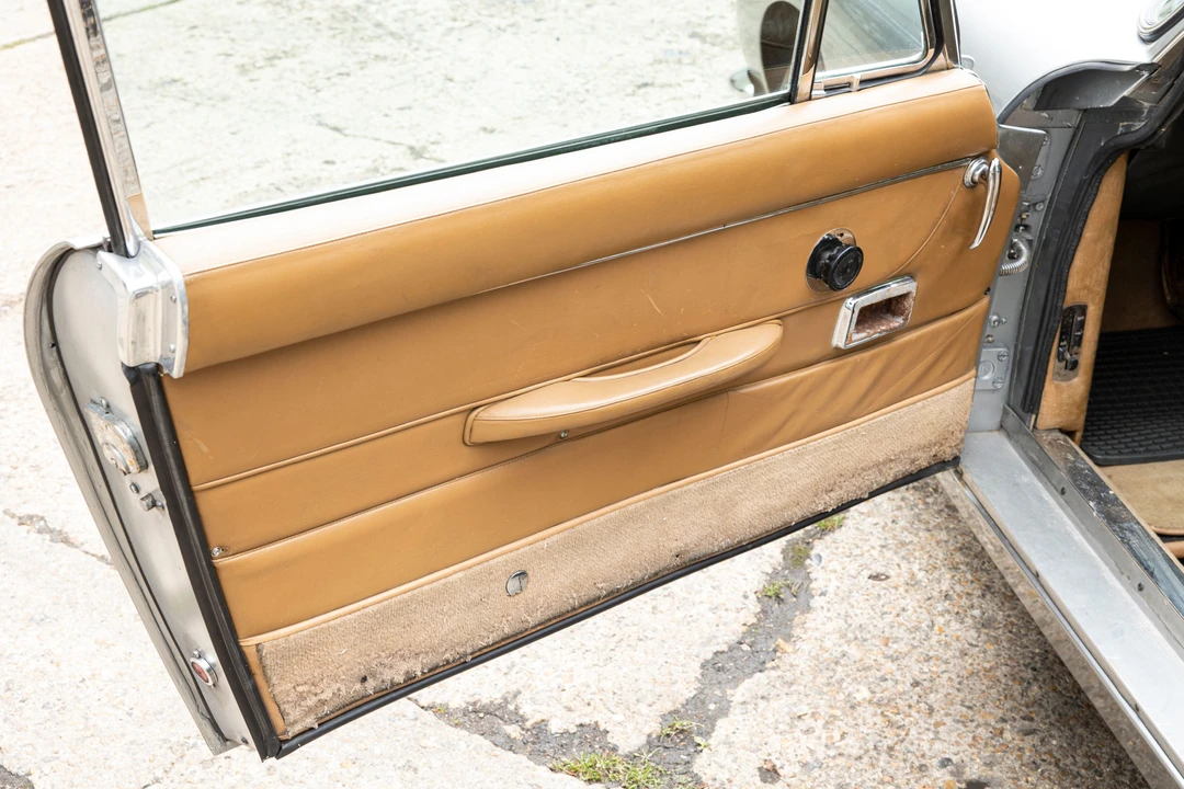 1968 Aston Martin DB6 - Image 10 of 31