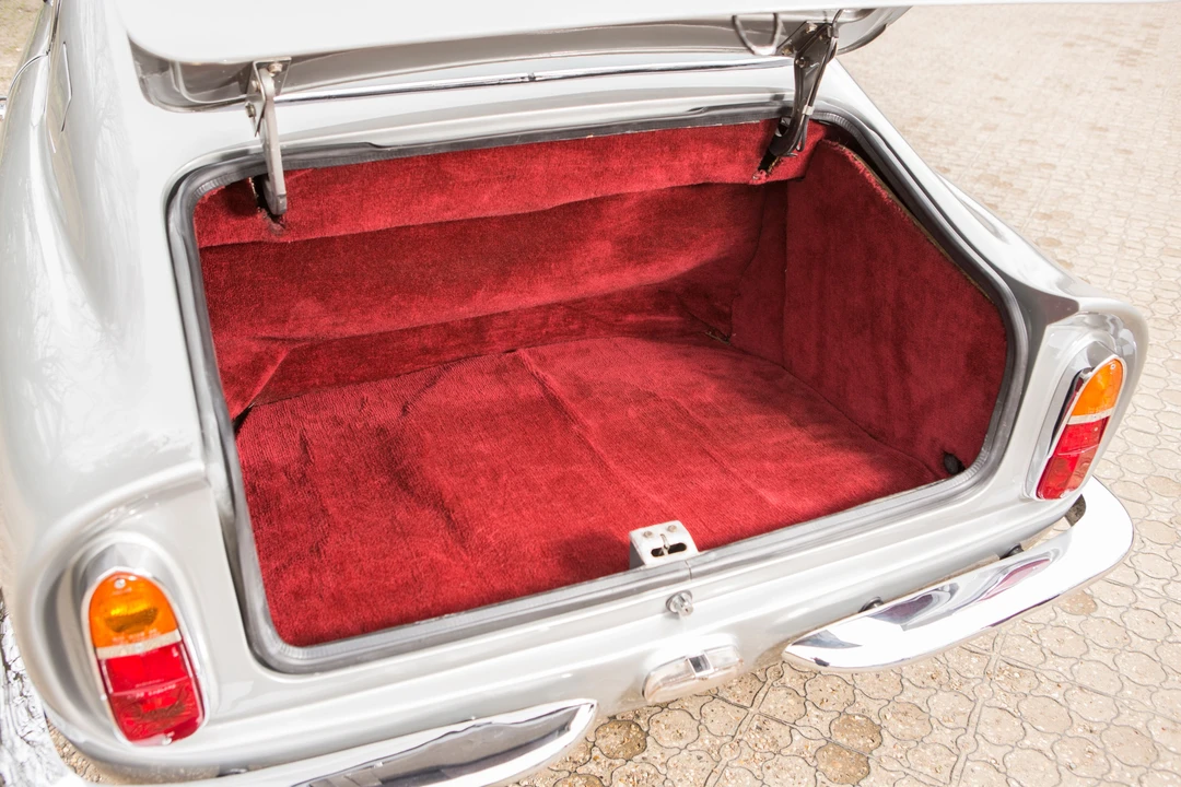1968 Aston Martin DB6 - Image 6 of 30