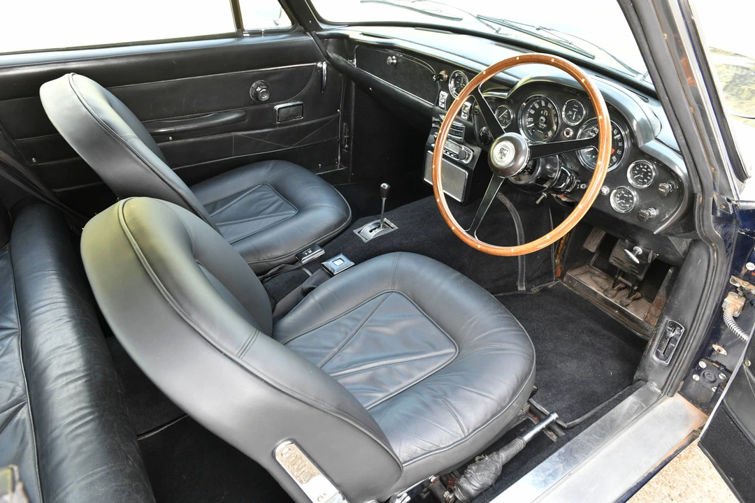 1968 Aston Martin DB6 Vantage - Image 25 of 31