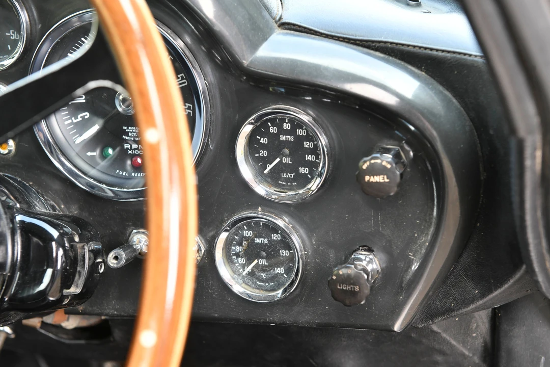 1968 Aston Martin DB6 Vantage - Image 28 of 31