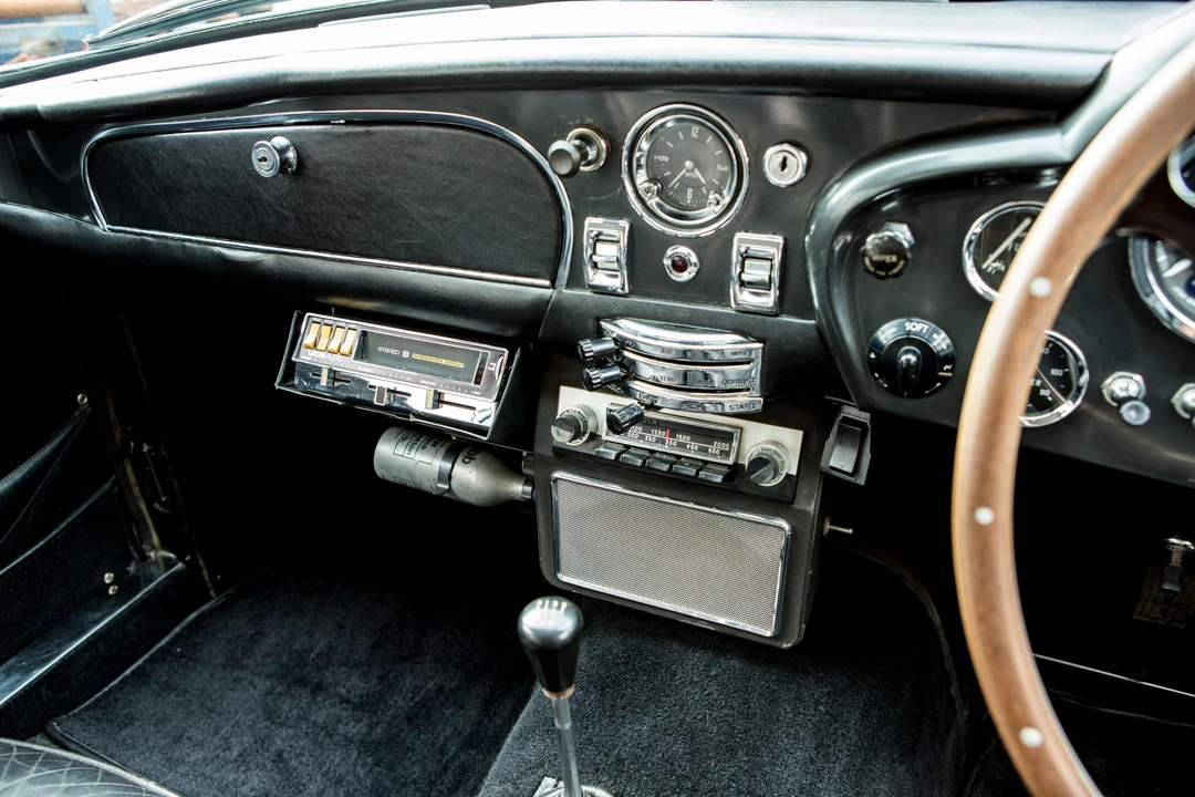 1968 Aston Martin DB6 Vantage - Image 12 of 31