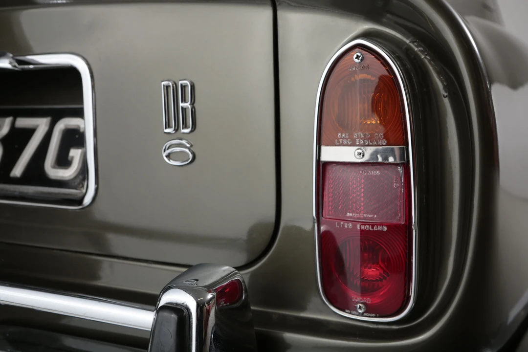 1968 Aston Martin DB6 Vantage - Image 15 of 16