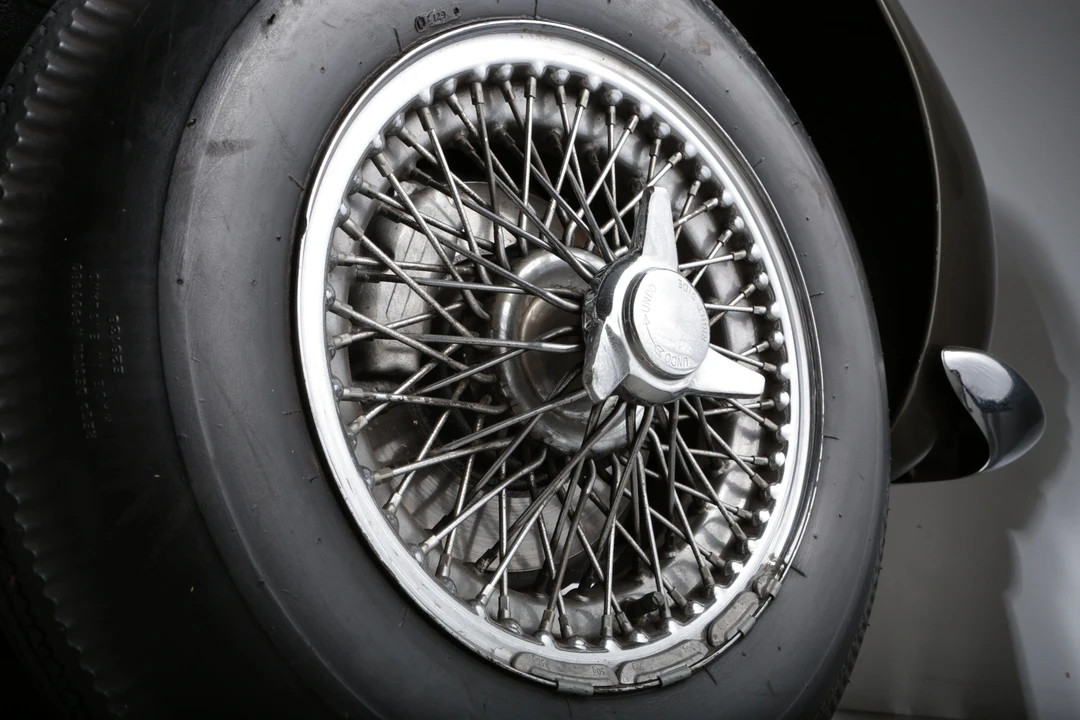 1968 Aston Martin DB6 Vantage - Image 10 of 16