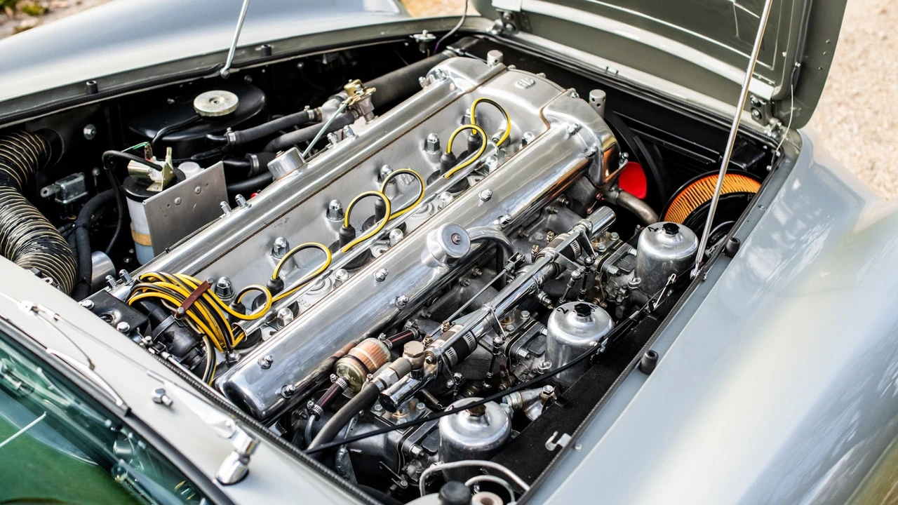 1968 Aston Martin DB6 Volante - Image 6 of 31