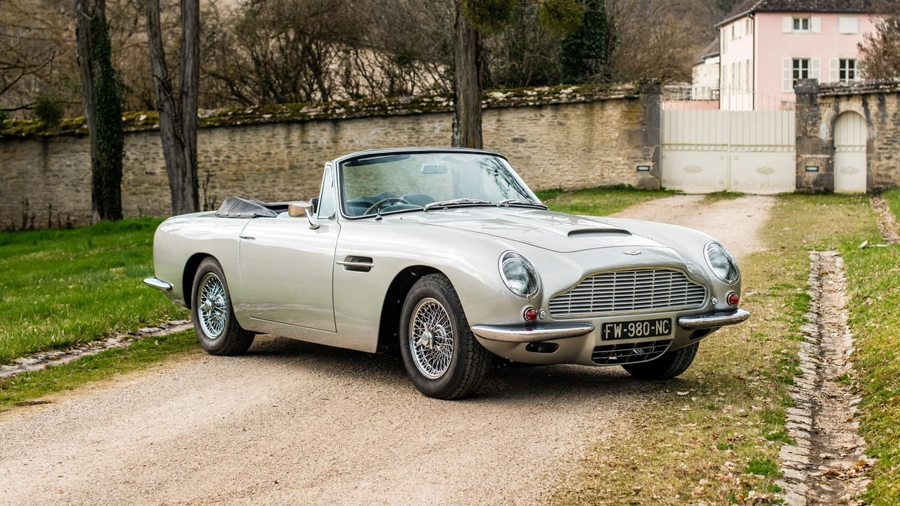1968 Aston Martin DB6 Volante - Image 29 of 31