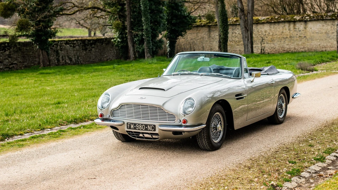 1968 Aston Martin DB6 Volante - Image 24 of 31
